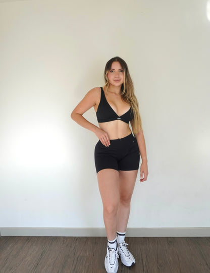 Short Naomi